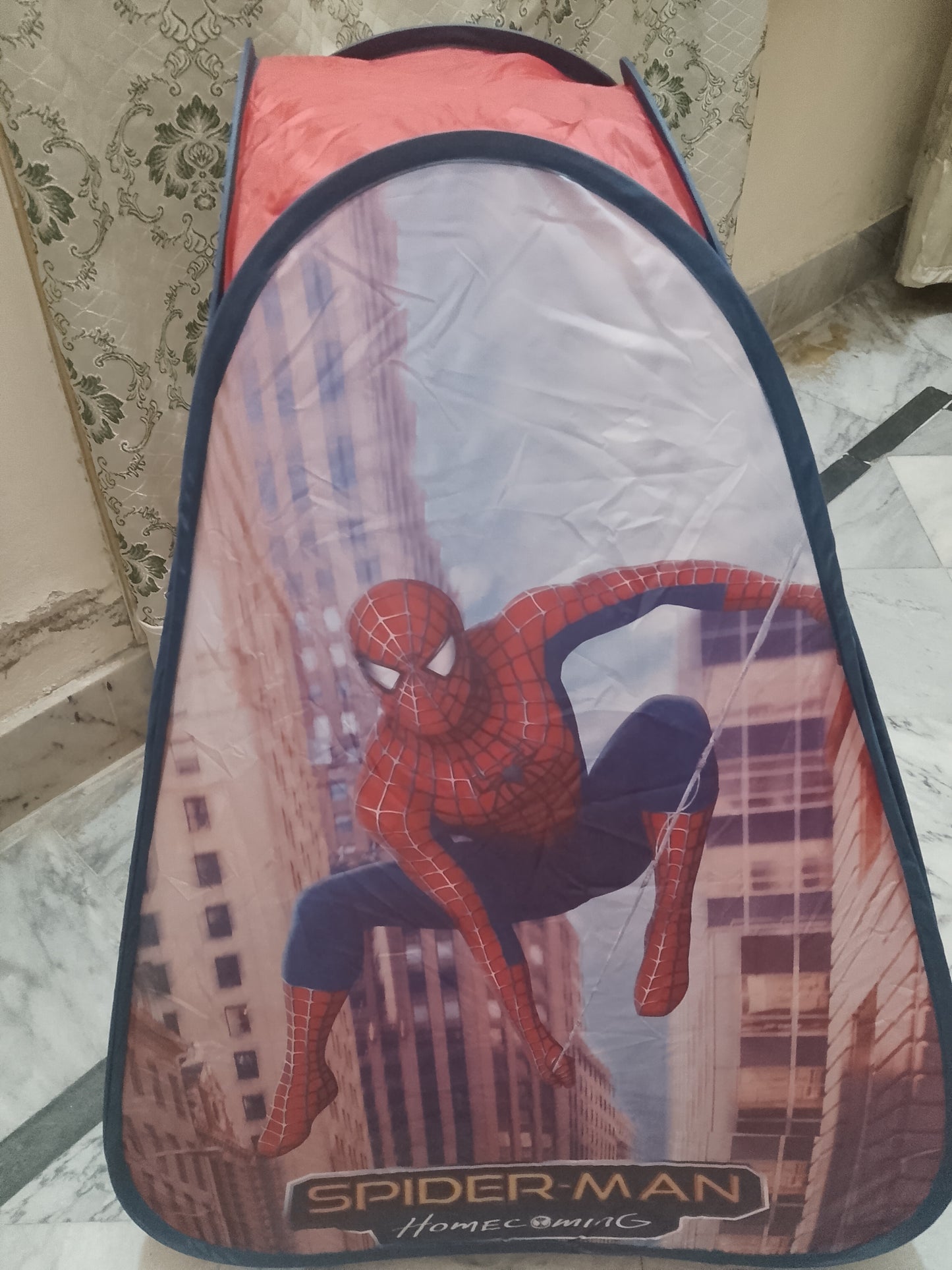 Tent house spider man